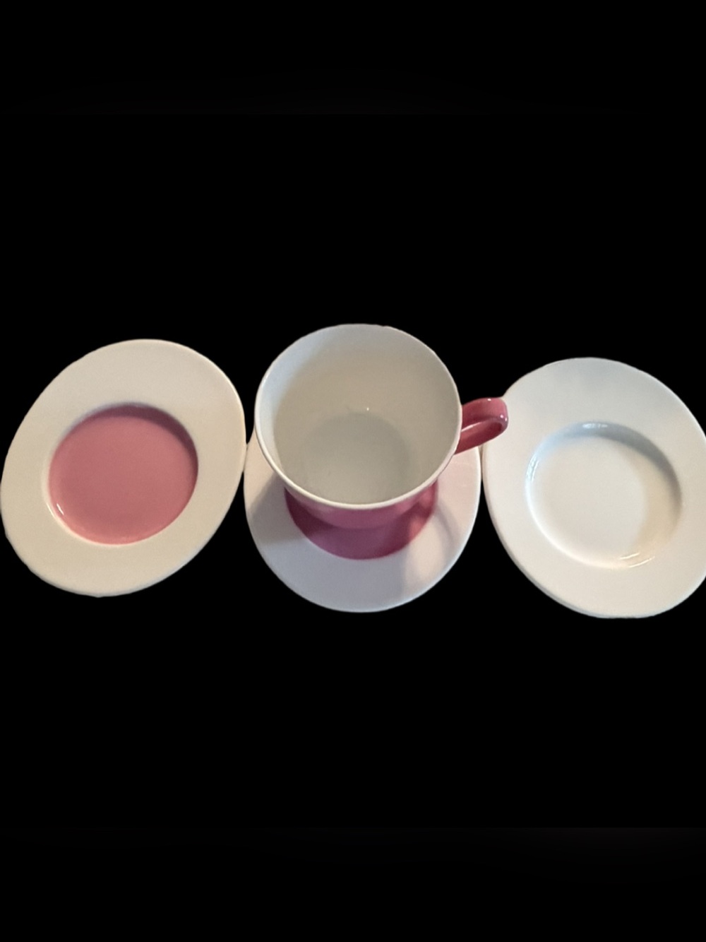 4 Pieces Villeroy & Boch Tea Cup & Oval Saucers Wonderful World Collect Pink NWT - Picture 2 of 13